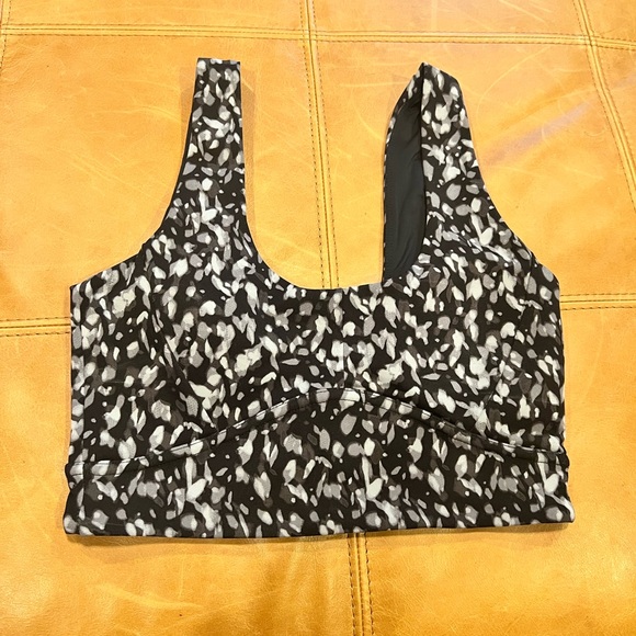 Varley Black and White Sports Bra Sz.XS NWOT - Picture 1 of 4